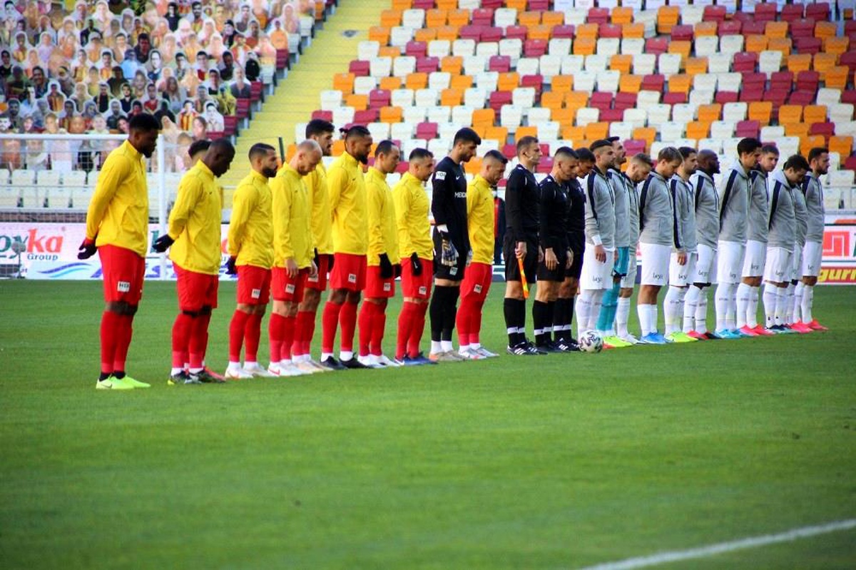 Süper Lig: Yeni Malatyaspor: 2 Konyaspor: 0 (İlk yarı)