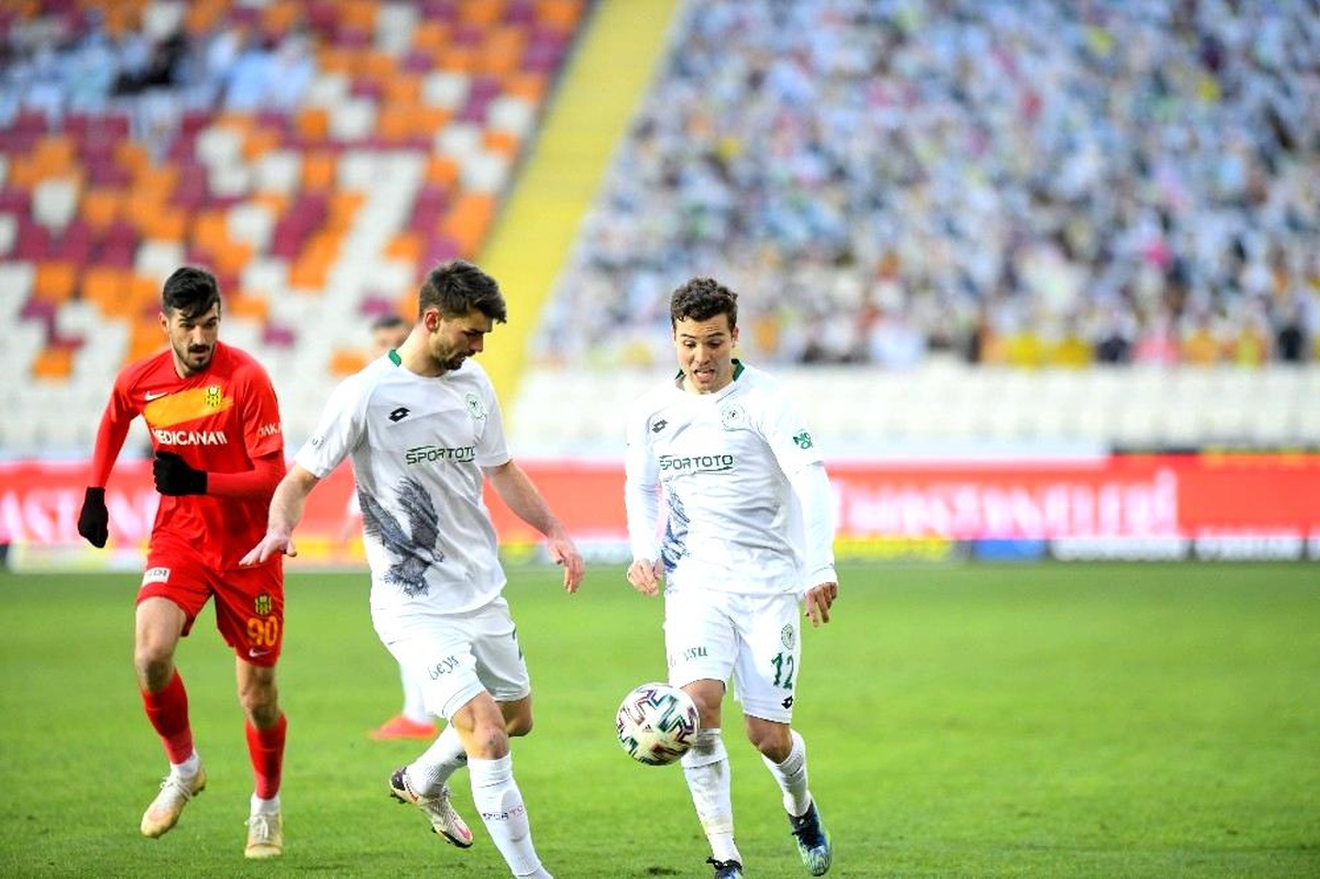 Yeni Malatyapor, sahasında Konyaspor\'a 3-2 mağlup oldu.