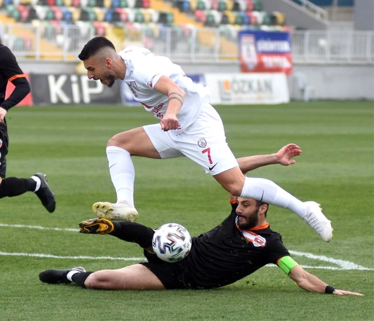 TFF 1. Lig: Altınordu: 1 Adanaspor: 1