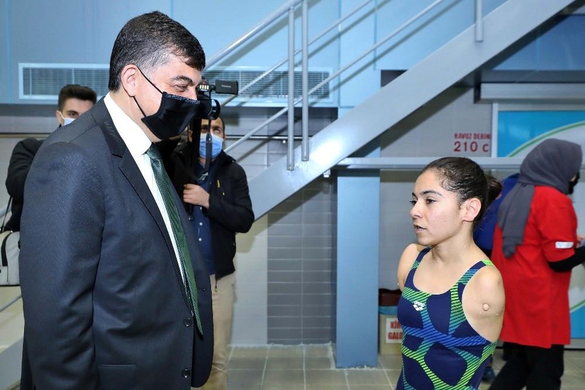 Alleben Yüzme Havuzu Türk sporuna hizmet ediyor