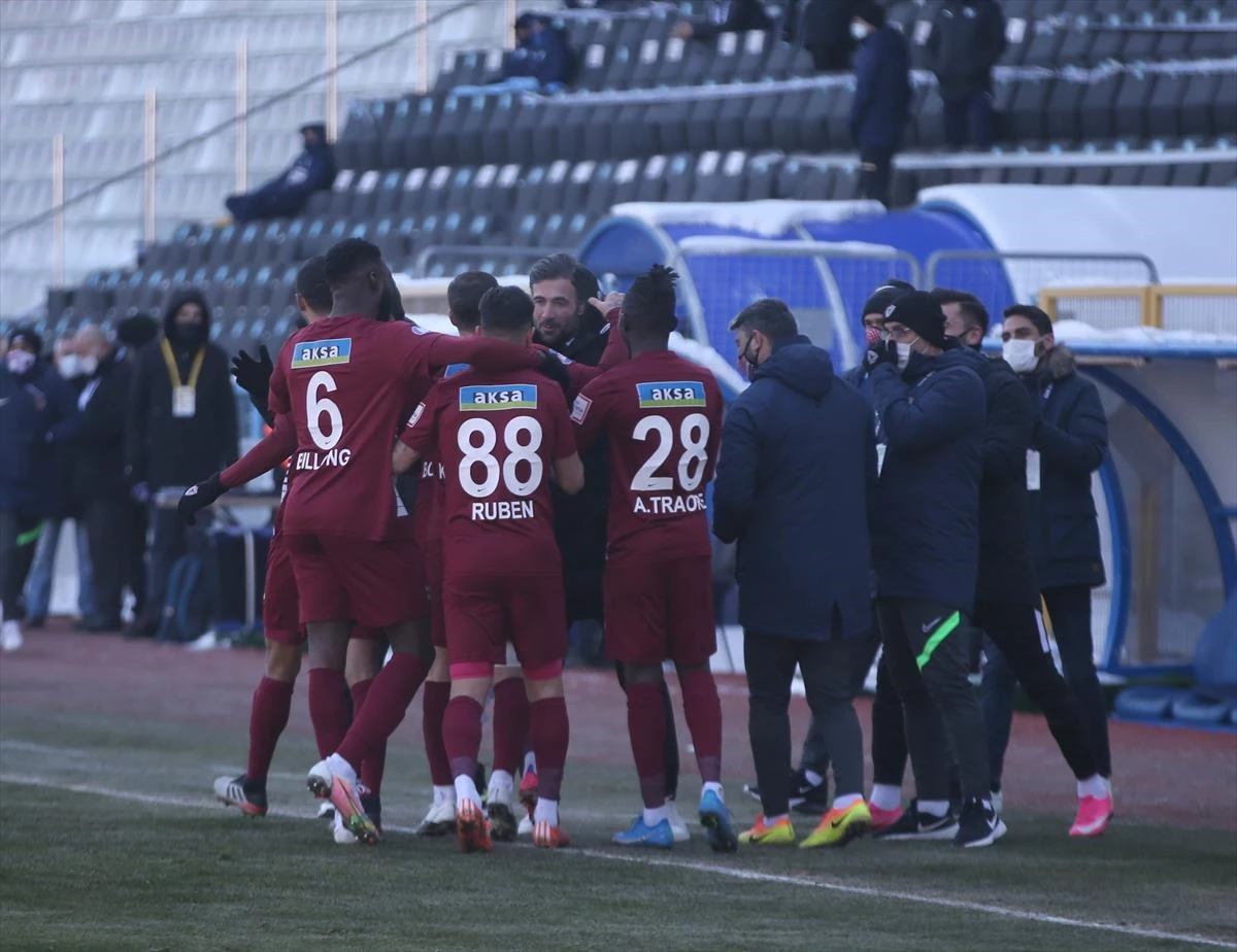 Atakaş Hatayspor, Erzurumspor\'u deplasmanda 3-1 mağlup etti