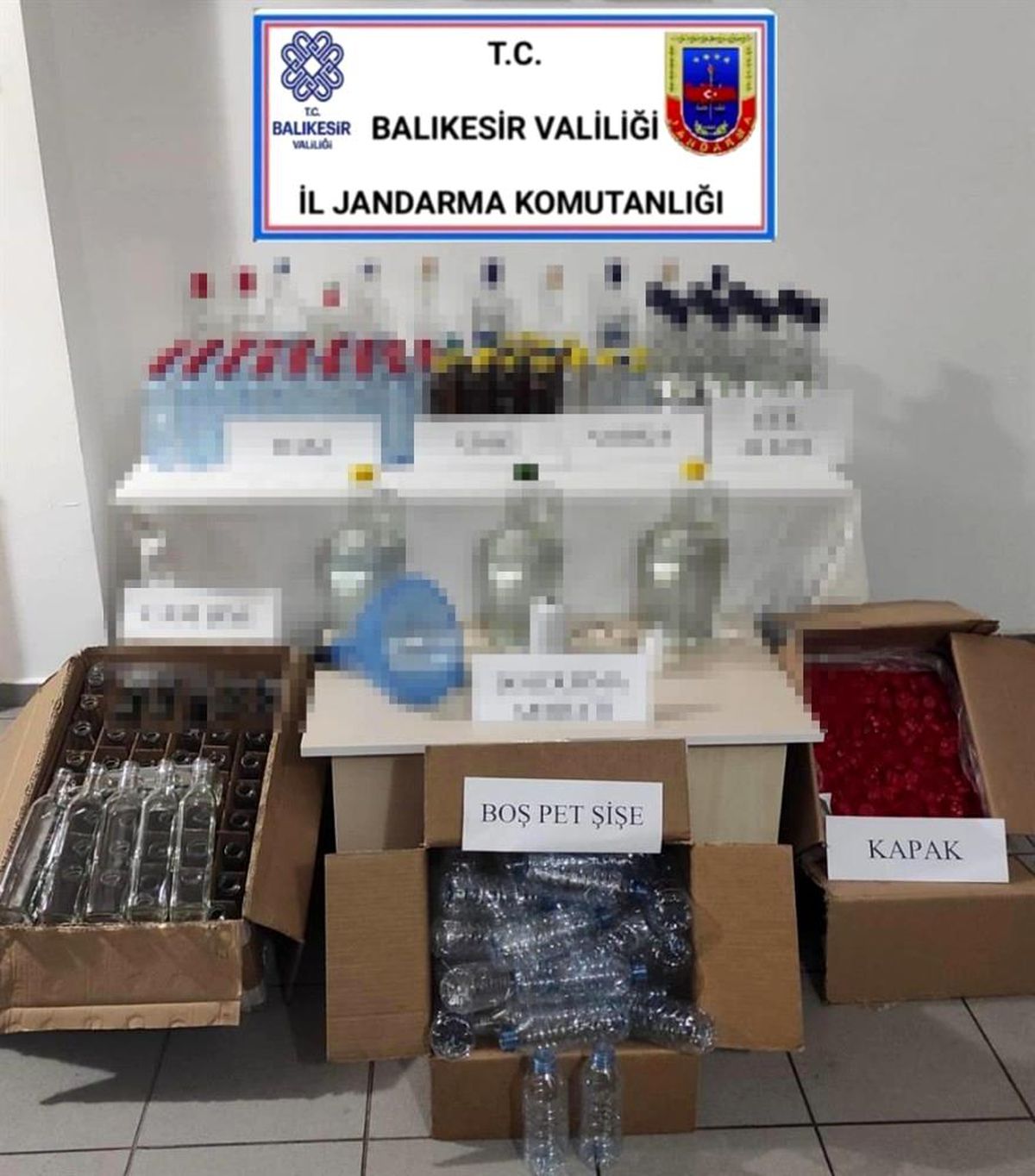 Son dakika haberleri! Ayvalık\'ta kaçak içki operasyonu