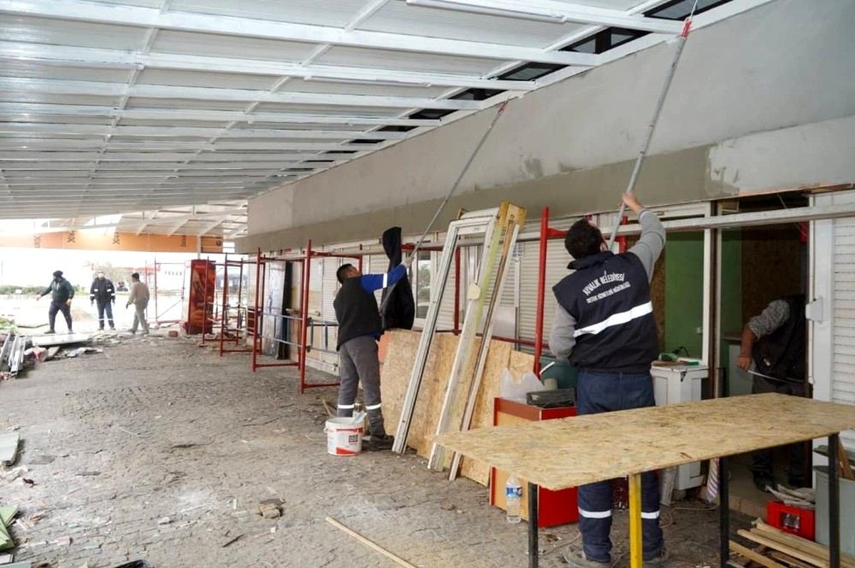 Ayvalık'ta 'Tostçular Çarşısı' yenileniyor
