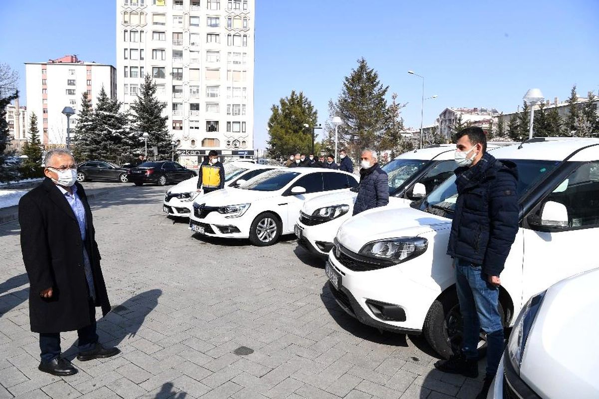 Kayseri Büyükşehir Belediyesinden sağlık personeline 4 milyon lira değerinde araç desteği