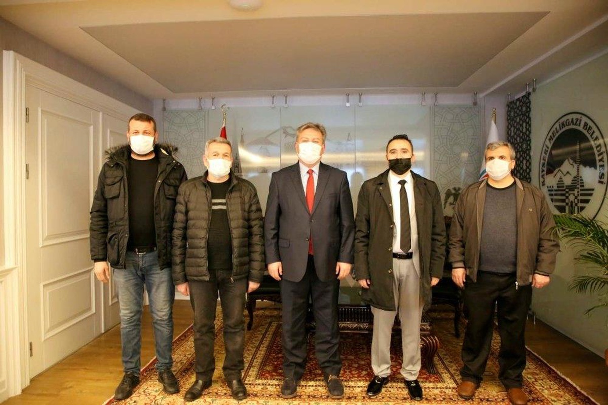 Başkan Palancıoğlu\'na, Hunat Çarşı Yönetim Kurulu Başkanı Gümüşgöz\'den ziyaret