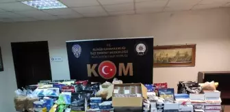 Aliağa'da 22 bin 400 makaron ile 131 kilogram kaçak tütün ele geçirildi