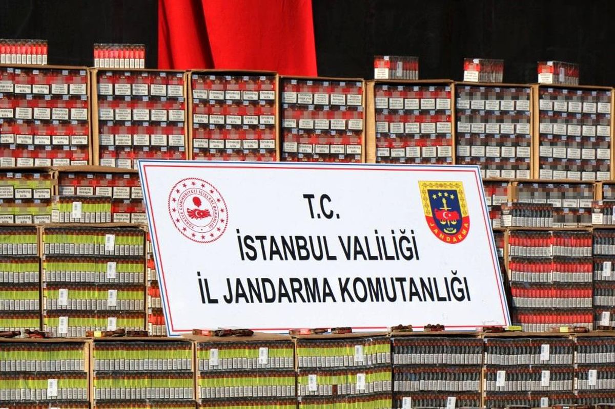Jandarmadan operasyon: 8 milyon lira değerinde kaçak puro ele geçirildi