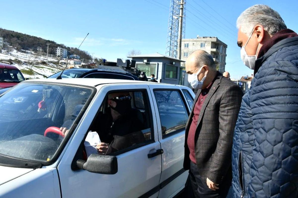 Samsun Valisi Zülkif Dağlı sokağa çıkma kısıtlaması denetimlerine katıldı