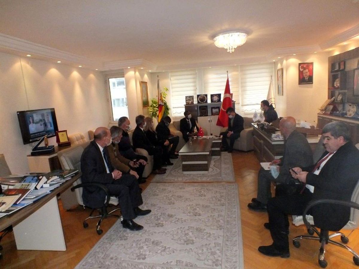 Zimbabve\'deki yatırım olanakları iş adamlarına anlatıldı