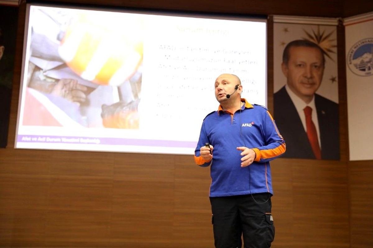 AFAD\'tan Melikgazi personeline afet eğitimi