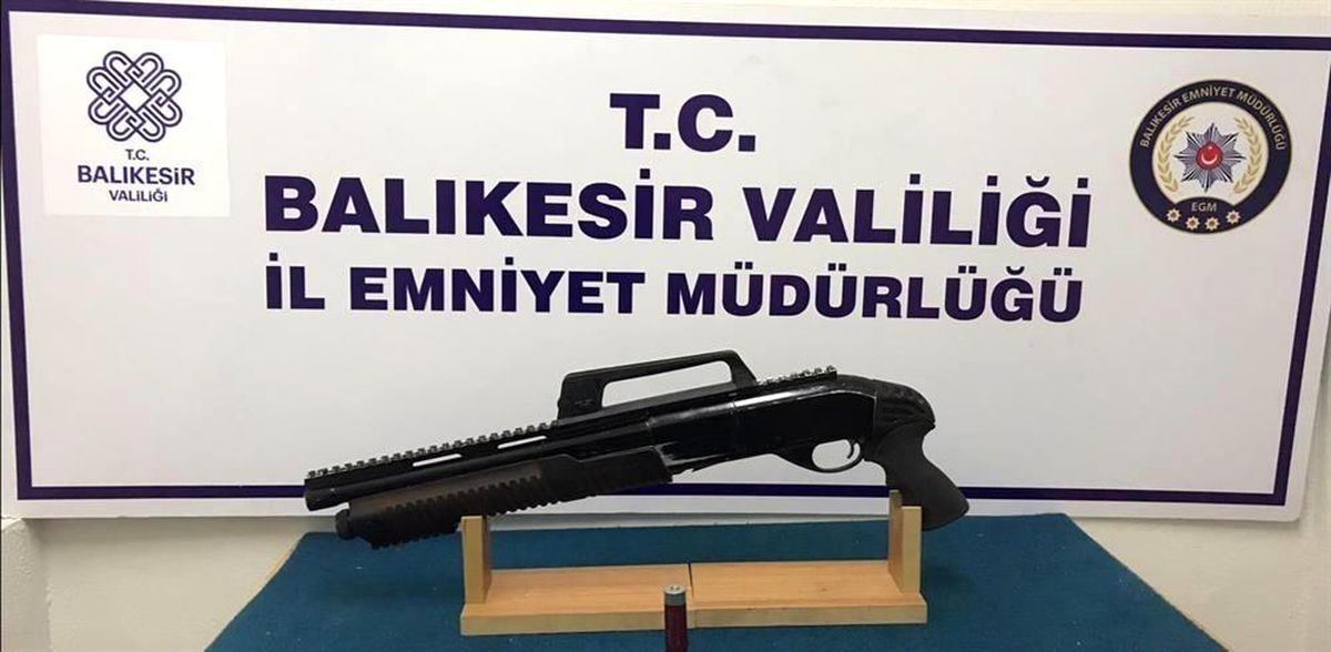Son dakika 3. sayfa: Balıkesir\'de polis 9 aranan şahsı yakaladı