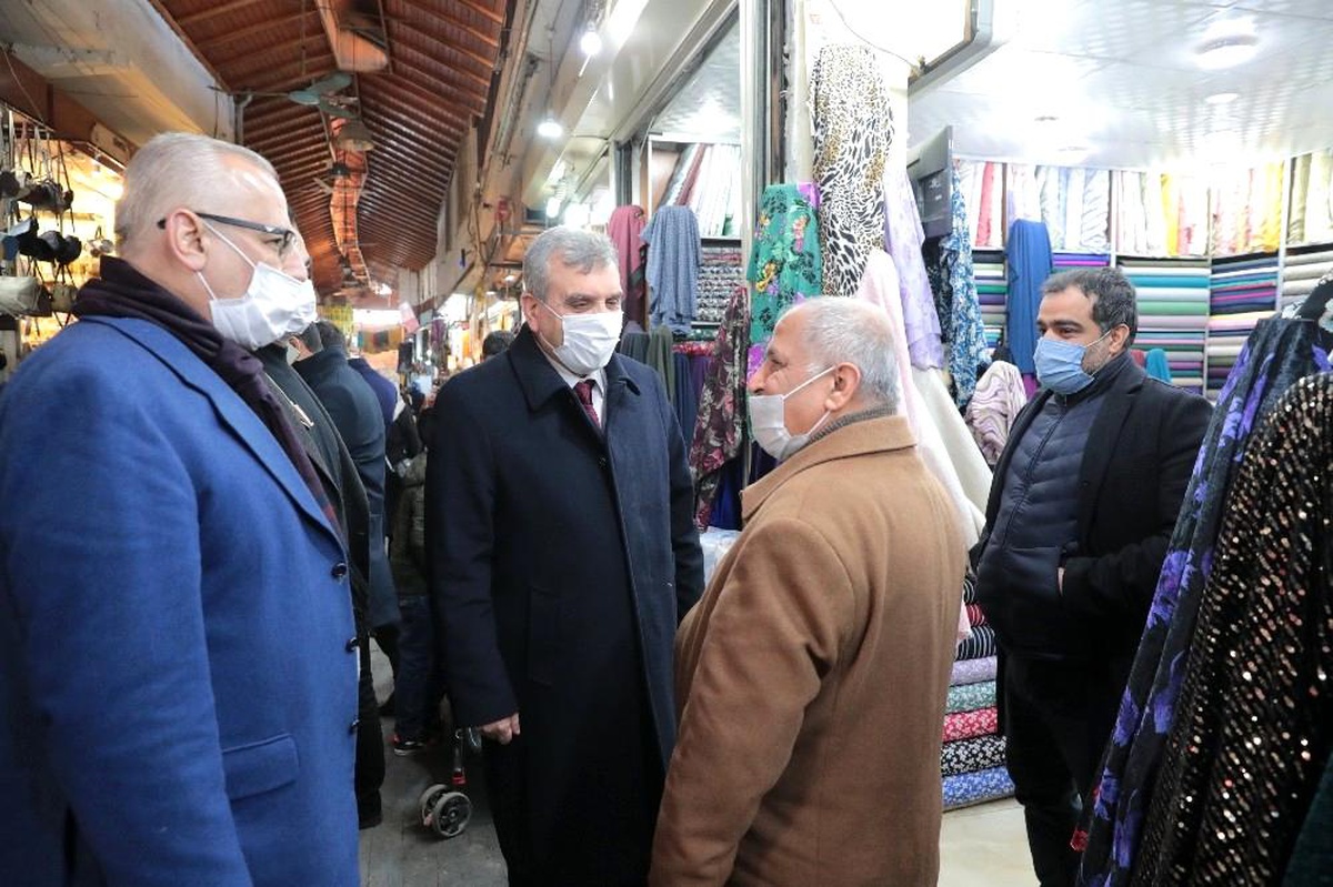 Beyazgül tarihi hanlar bölgesinde esnafı ziyaret etti