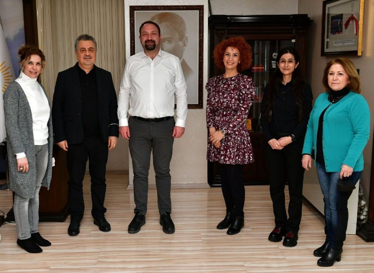 Çiğli Belediyesinden eczacı istihdamına destek