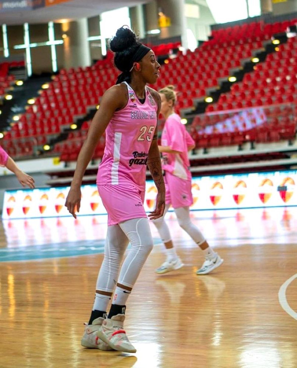 Glory Bassey Johnson pota altında etkili oldu