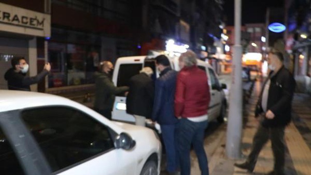 Karşı apartmandaki kadınlara bakıp mastürbasyon yapan sapık gözaltına alındı