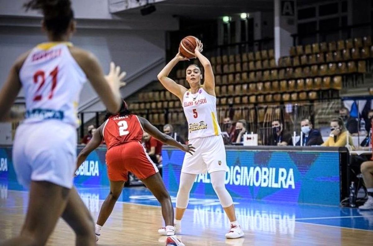 Melis Gülcan oyununu 5 asistle süsledi