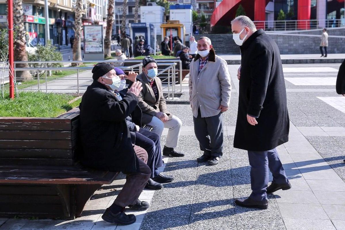 Sandıkçı: "Tüm imkanlarımızla salgınla mücadeleye devam"