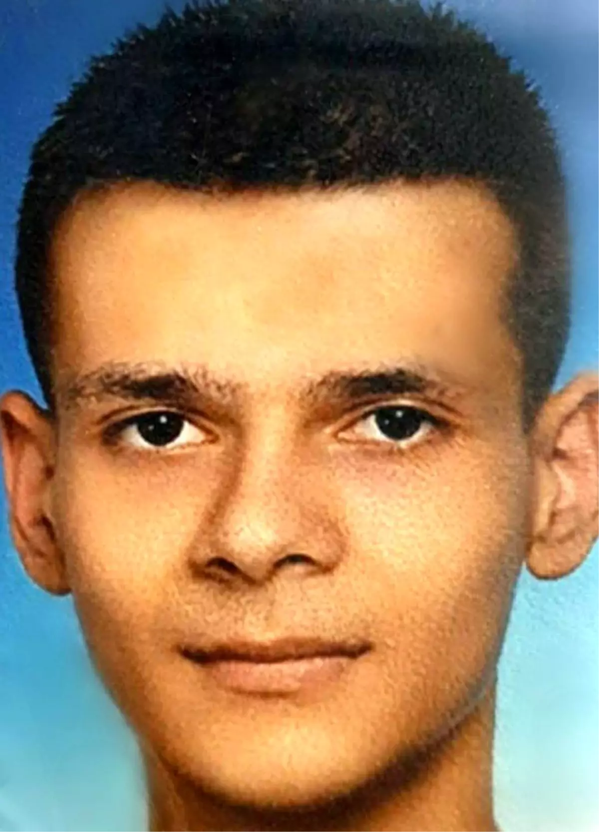 Tıra çarpan otomobildeki genç hayatını kaybetti