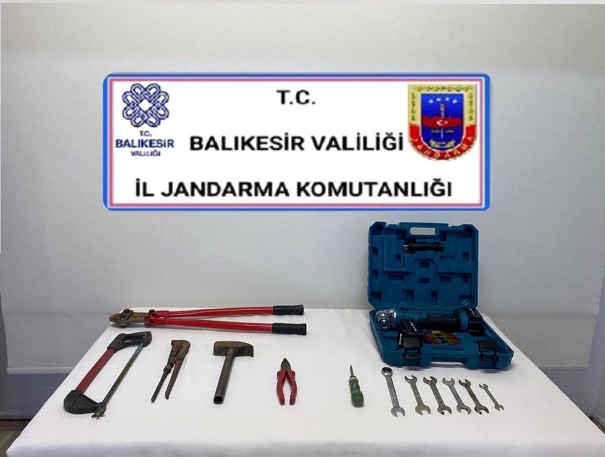 Son Dakika | Jandarmadan kablo hırsızına suçüstü
