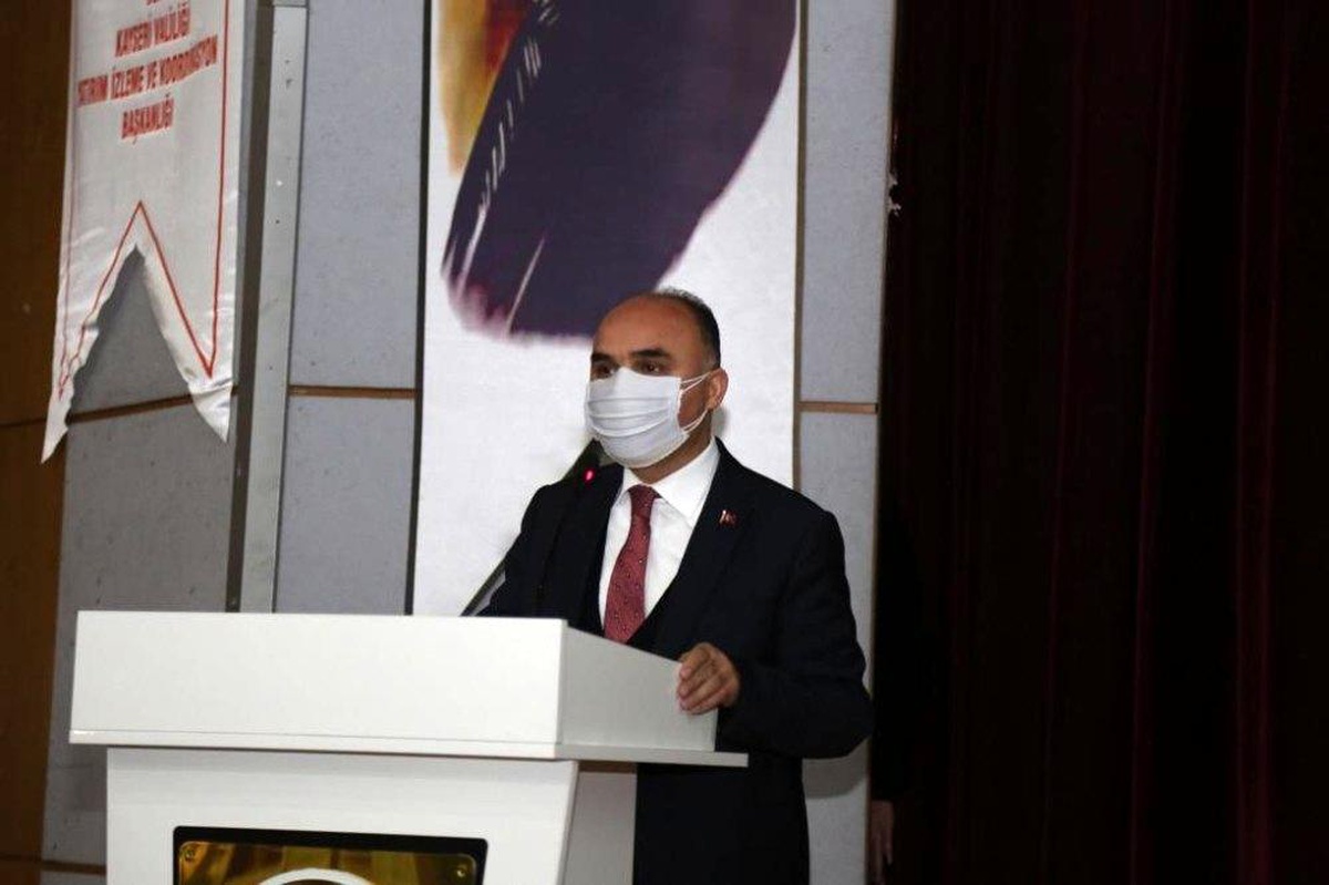 Kayseri\'de muhtarlara "Temel Afet ve Farkındalık Eğitimi"