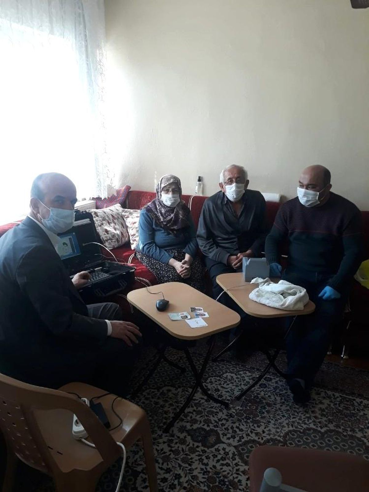 Korkuteli\'de, engelli ve yaşlı bireylerin çipli kimlik kartı almasına kolaylık