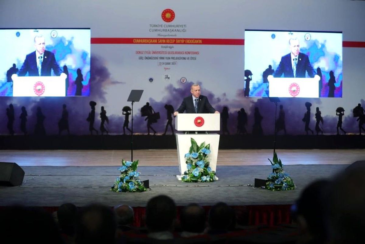 Rektör Aldemir İzmir\'de Uluslararası Göç Konferansı\'na katıldı