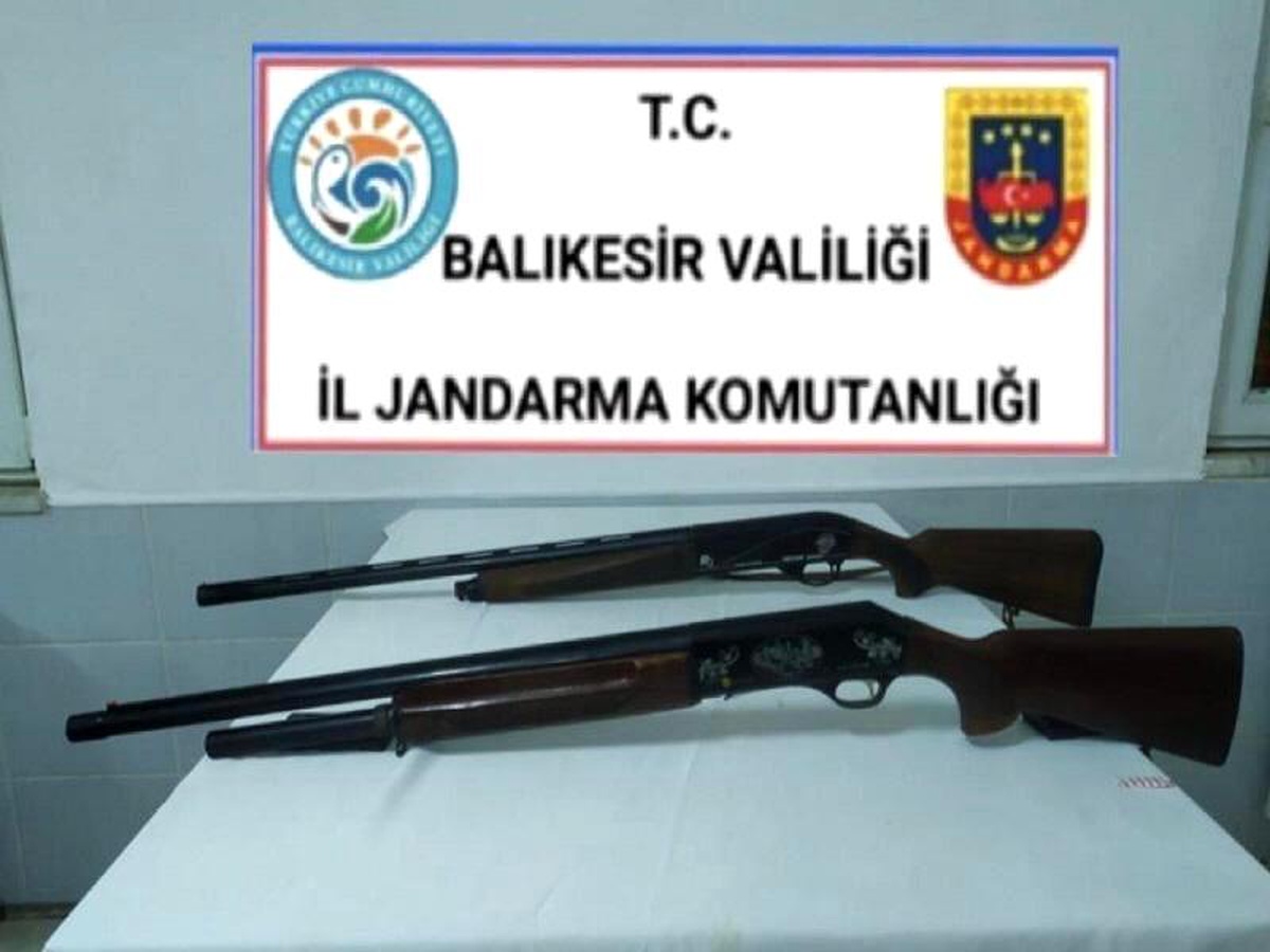 Son dakika haber: Balıkesir\'de jandarma 14 aranan kişiyi yakaladı