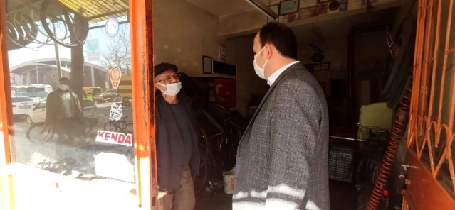 Başkan Altay Sahibiata Caddesi'nde esnafları ziyaret etti