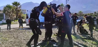 Botla açıldığı denizde 56 gün önce kaybolan genci arama çalışmaları sürüyor