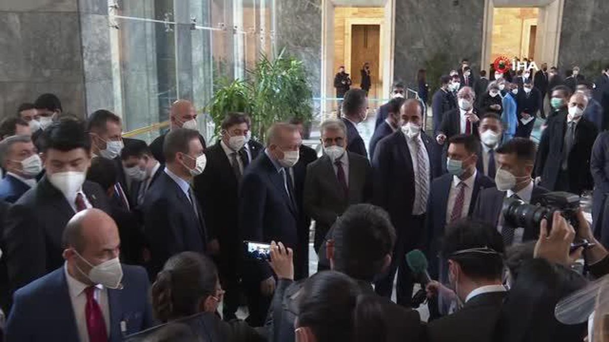Cumhurbaşkanı Erdoğan: '(HDP'li milletvekillerinin fezlekelerinin meclise gelmesi) Süreç ne ise, o süreç aynen işleyecektir'