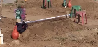 Durakta öldürülen kadının mezarını ziyaret eden kadınlardan 'cinayetler durdurulsun' çağrısı