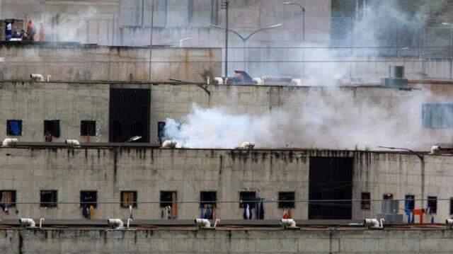 Ekvador'da 3 ayrı kentteki hapishanelerde isyan çıktı! Polis müdahalesi sonucu 67 mahkum yaşamını yitirdi