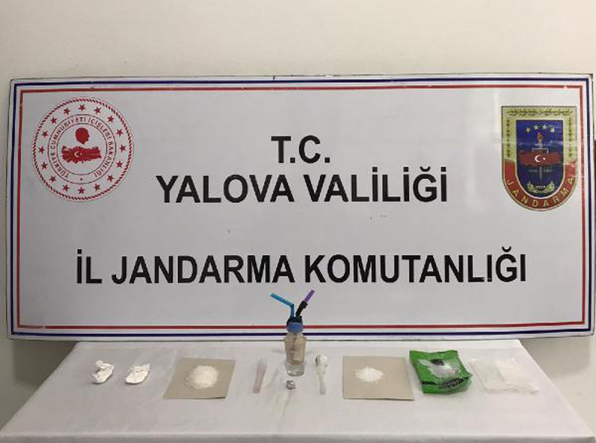 Jandarmadan uyuşturucu operasyonları; 8 gözaltı