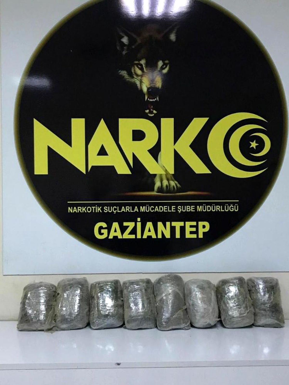 Kamyona zulalanan 8 kilo uyuşturucu ele geçirildi