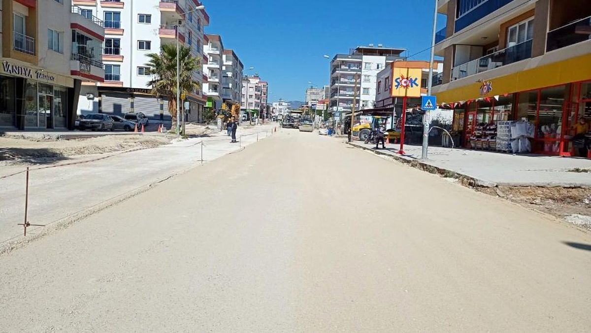 Mersin\'de asfalt çalışmaları sürüyor