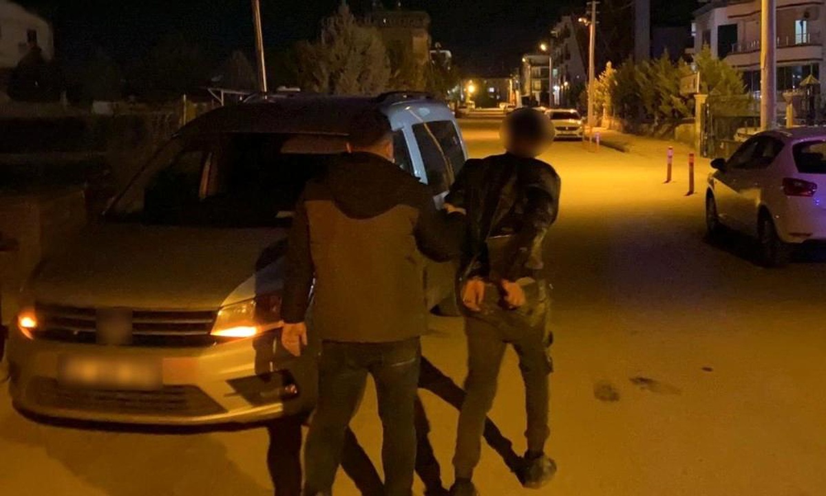 Polisten kaçan araçtan uyuşturucu çıktı