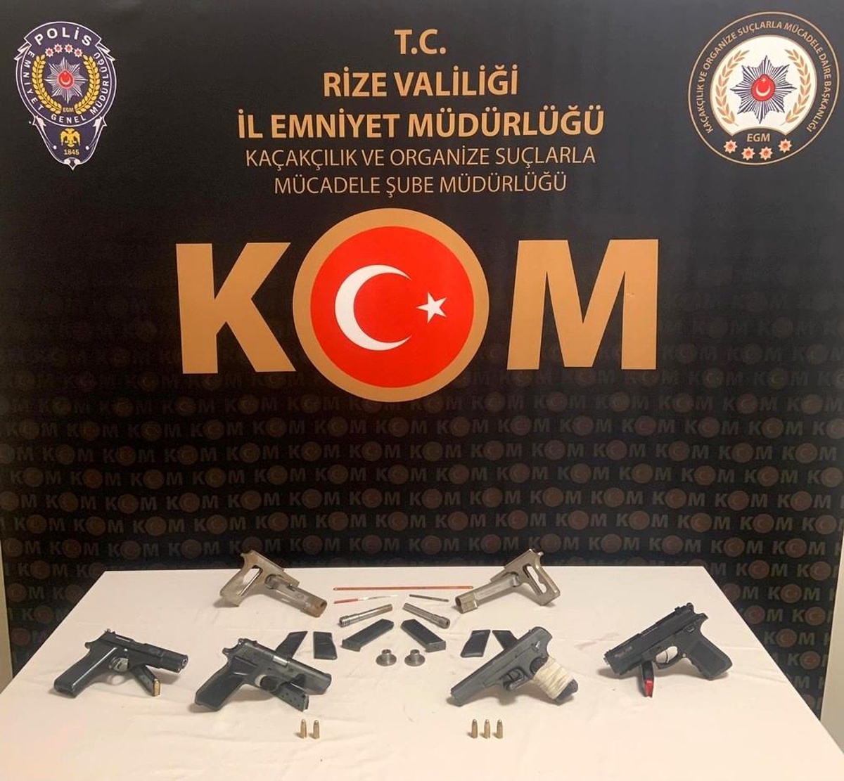 Rize\'de silah kaçakçısı 4 kişi gözaltına alındı
