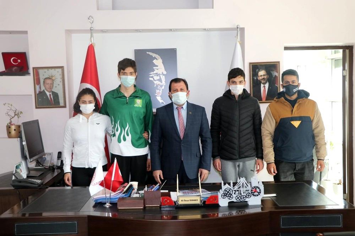 Adana THOM yüzme sporcularından Kabakcı\'ya ziyaret