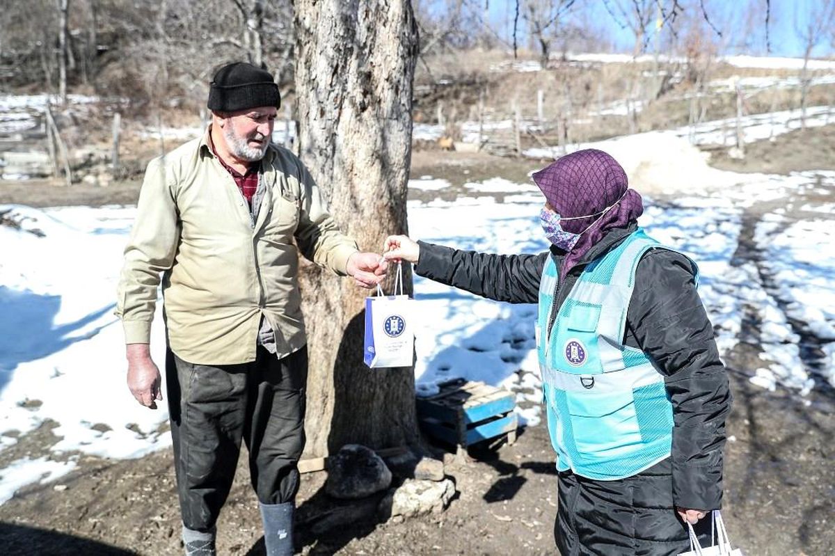 Belediyeden 100 bin adet hijyen paketi