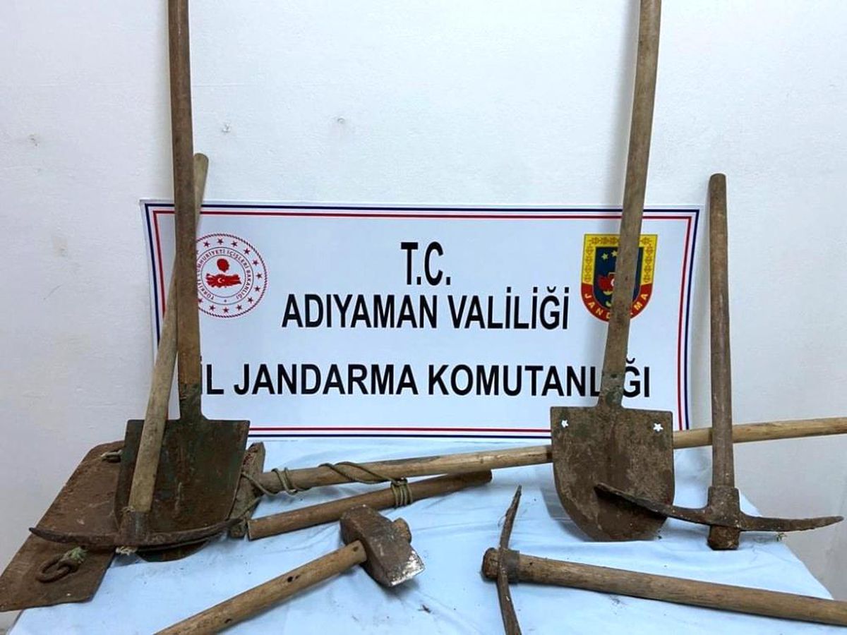 Jandarmadan define arayanlara suçüstü