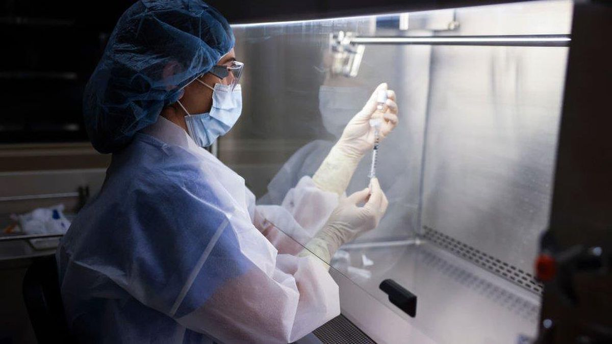 Johnson & Johnson\'ın koronavirüs aşısının güvenli ve etkili olduğu açıklandı