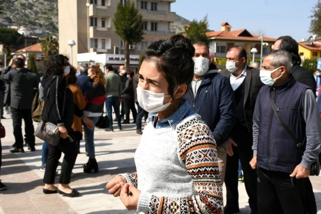 Milas'ta öğretmen ve ailesine yapılan saldırı kınandı