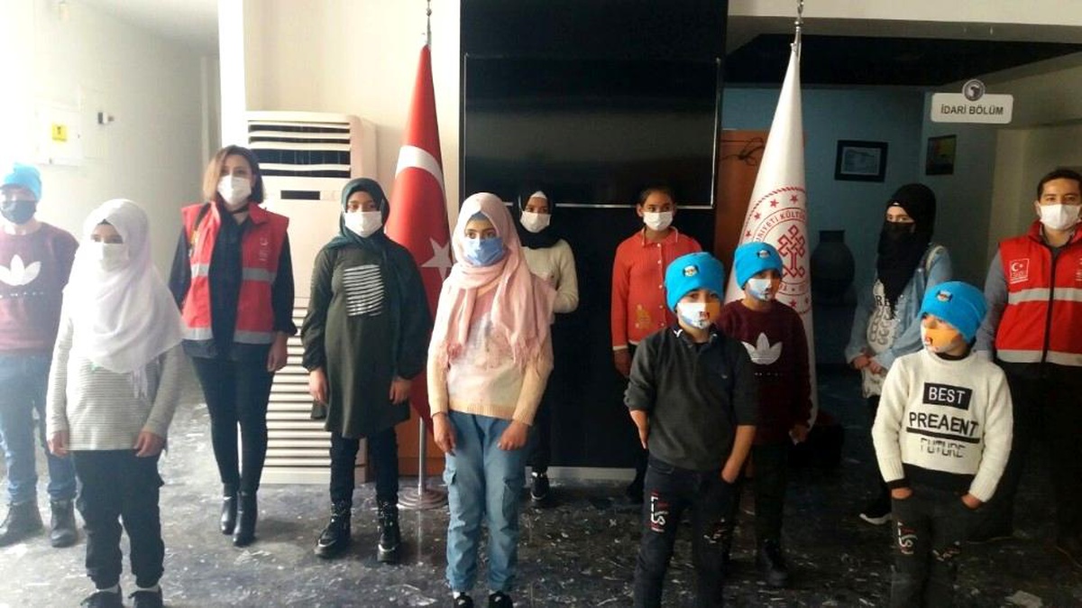 Savaşın çocukları arkeoloji müzesini gezdi