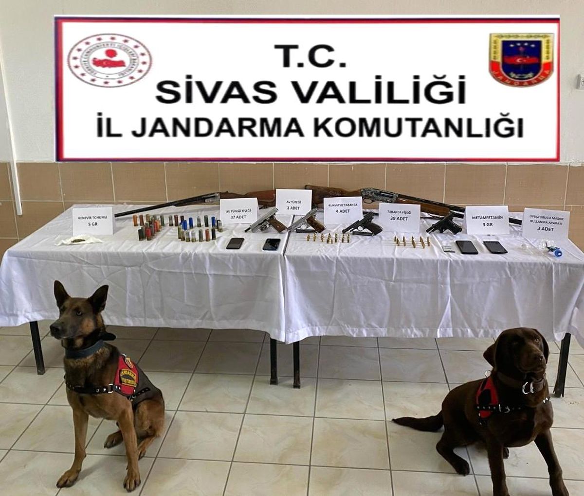 Sivas\'ta uyuşturucu ve kaçakçılık operasyonu