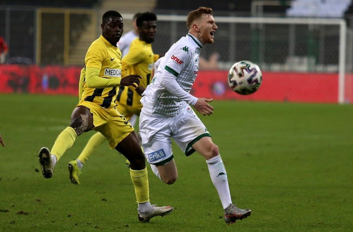 TFF 1. Lig: Bursaspor: 0 Menemenspor: 0 (İlk yarı sonucu)
