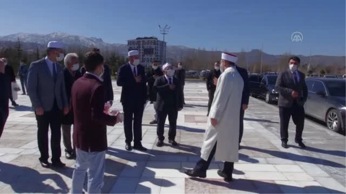 AFYONKARAHİSAR - Diyanet İşleri Başkanı Erbaş, Afyonkarahisar Paşa Camisi\'nde hutbe irat etti