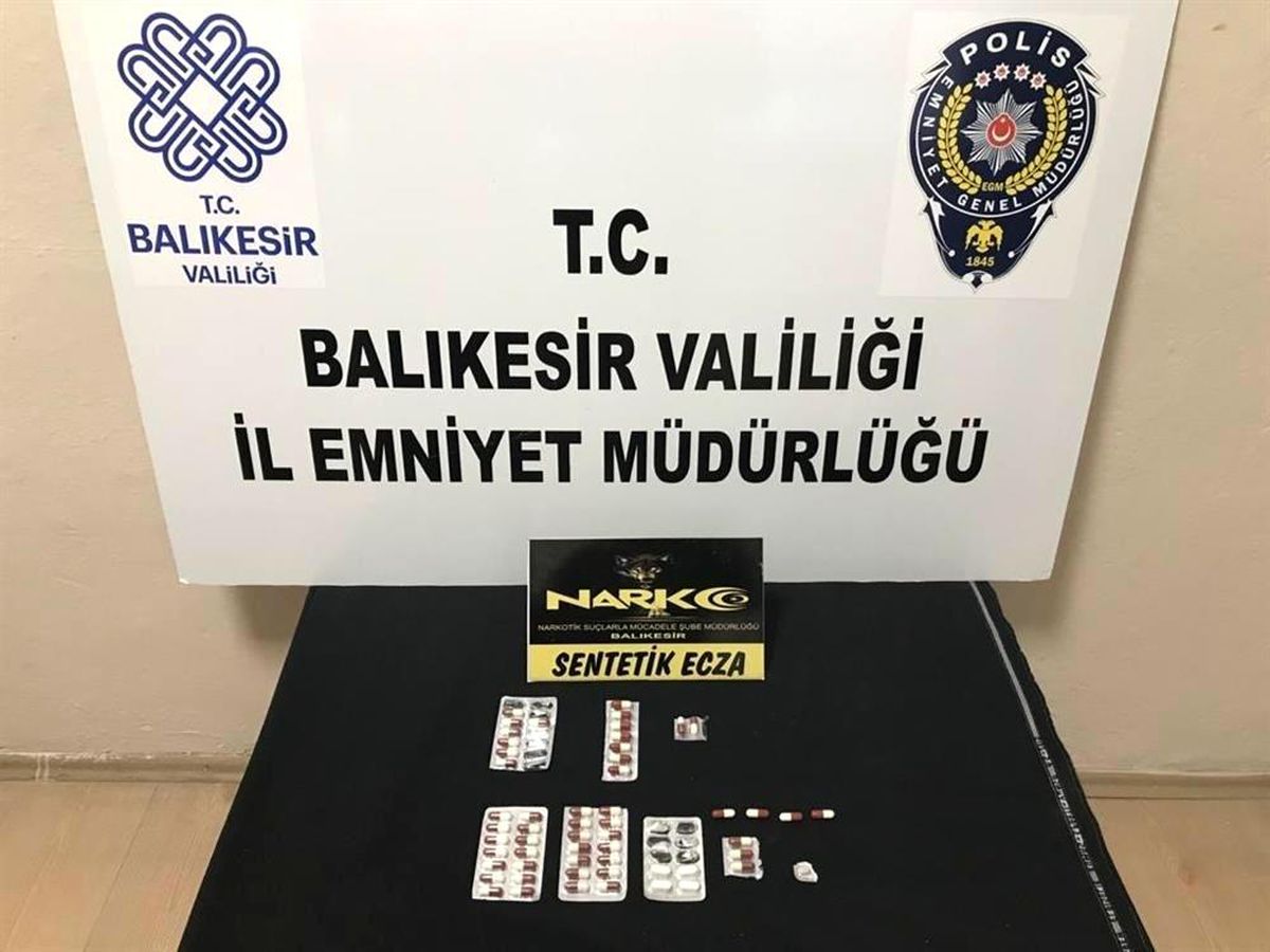 Son dakika haberi: Balıkesir\'de polisten uyuşturucu operasyonu