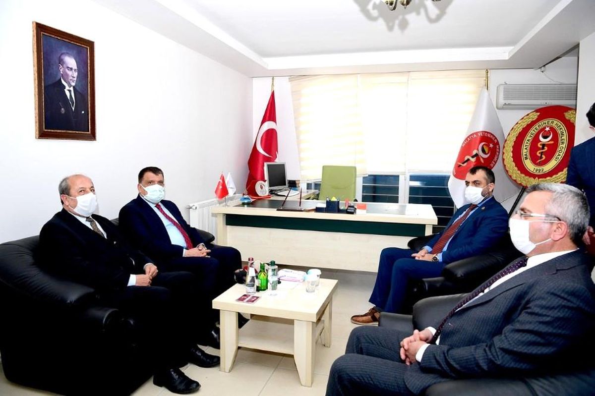 Başkan Gürkan veterinerlerin sorunlarını dinledi