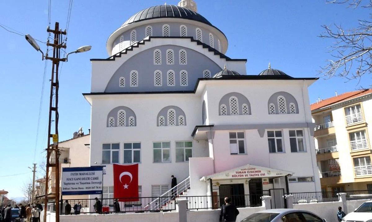 Gölbaşı\'nda Hacı Gani Diler Cami ibadete açıldı
