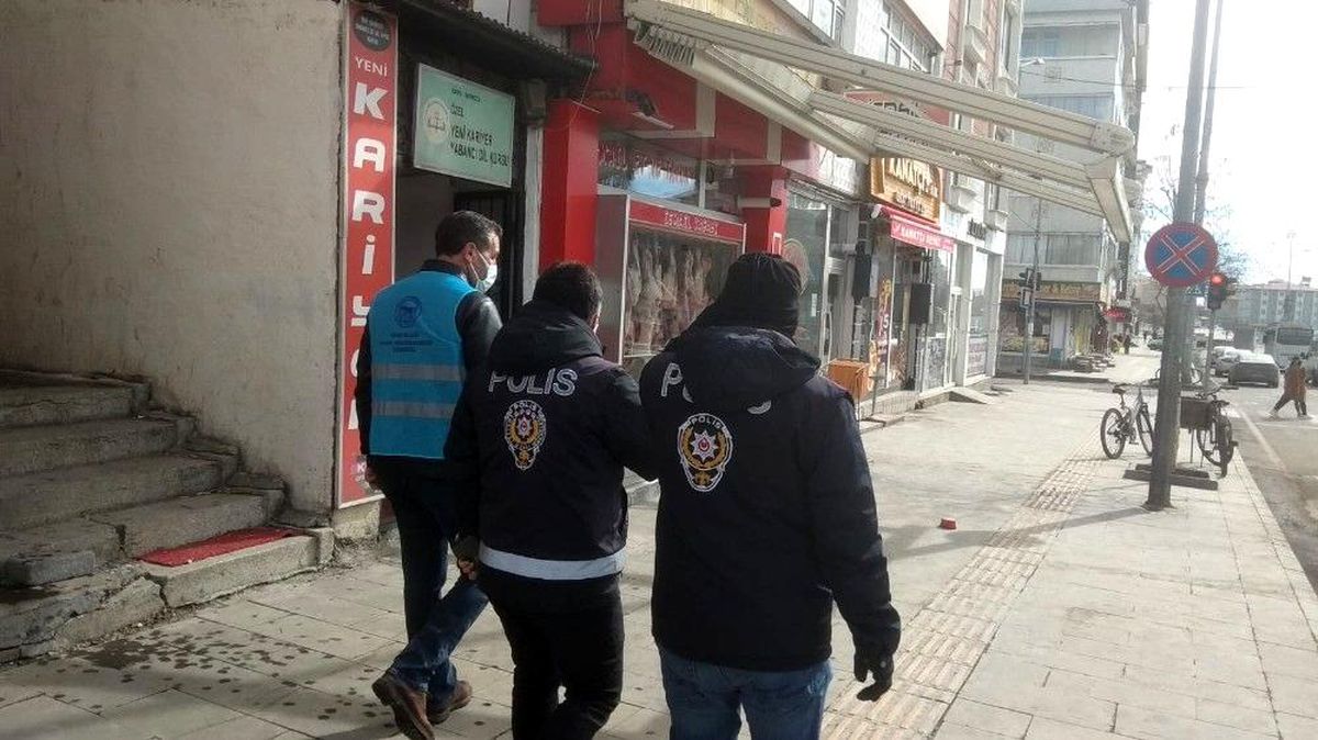 Kars\'ta Covid-19 denetimleri sürüyor